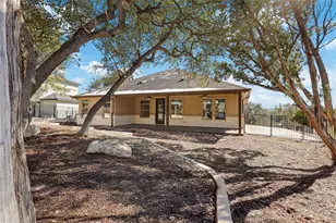 18504 Venture Dr, Lago Vista, TX 78645 - Photo 32