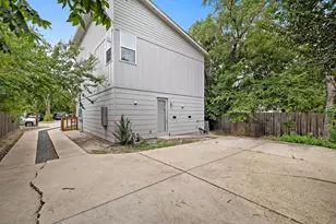 6404 Porter St, Austin, TX 78741 - Photo 18