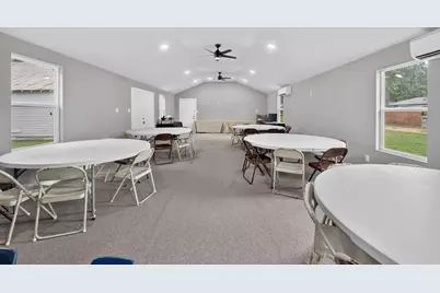 407 Wilkes Street, Smithville, TX 78957 - Photo 28
