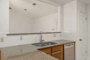 9709 Moorberry St, Austin, TX 78729 - Photo 14