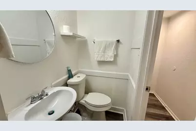 1802 University Avenue, Georgetown, TX 78626 - Photo 10