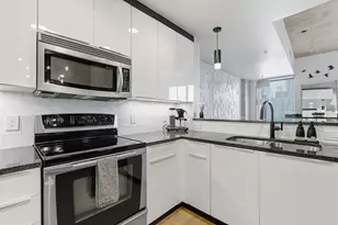 360 Nueces St, Austin, TX 78701 - Photo 12