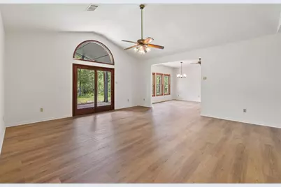 244 Woodway Drive, Elgin, TX 78621 - Photo 10