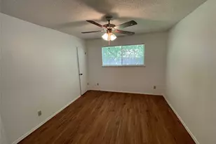 7506 St Amant Pl, Austin, TX 78749 - Photo 10