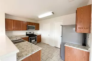 11813 Plains Valley Dr, Del Valle, TX 78617 - Photo 2