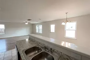 11813 Plains Valley Dr, Del Valle, TX 78617 - Photo 20