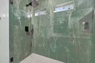 504 W Croslin St, Austin, TX 78752 - Photo 12