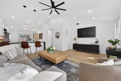 504 W Croslin Street, Austin, TX 78752 - Photo 2