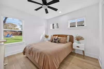 504 W Croslin Street, Austin, TX 78752 - Photo 14