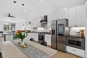 504 W Croslin St, Austin, TX 78752 - Photo 6