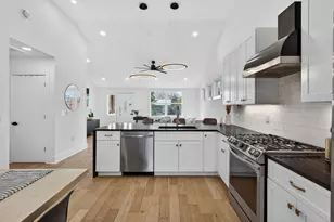 504 W Croslin St, Austin, TX 78752 - Photo 8