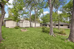 1815 Parkside Ln, Austin, TX 78745 - Photo 24