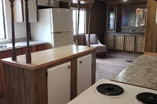 301 S Johnson Ave, Thorndale, TX 76577 - Photo 8