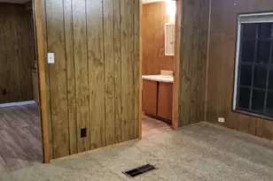 301 S Johnson Ave, Thorndale, TX 76577 - Photo 10