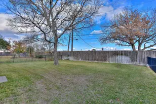 210 Village Dr, Georgetown, TX 78628 - Photo 24