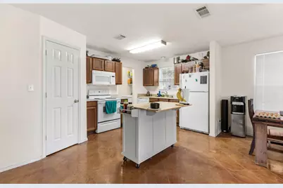 1225 Hilltop Drive, San Marcos, TX 78666 - Photo 6