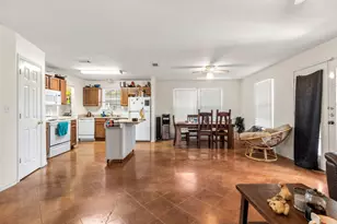 1225 Hilltop Dr, San Marcos, TX 78666 - Photo 10