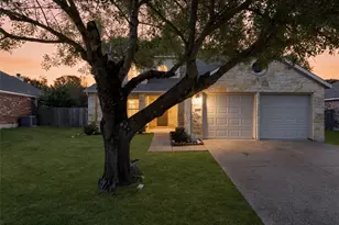 348 King Elder Ln, Leander, TX 78641 - Photo 2