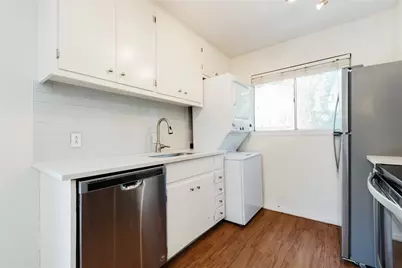 607 E 43rd Street #B, Austin, TX 78751 - Photo 14