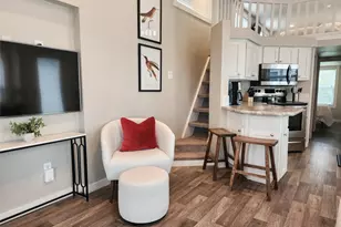 282 Park Ave, Staples, TX 78670 - Photo 8