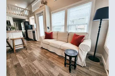 282 Park Avenue, Staples, TX 78670 - Photo 10