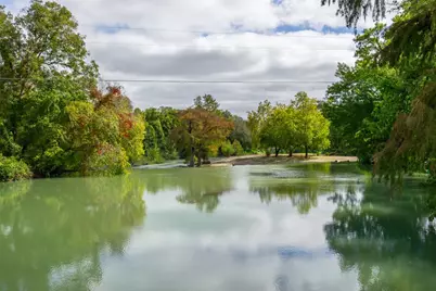 282 Park Avenue, Staples, TX 78670 - Photo 26