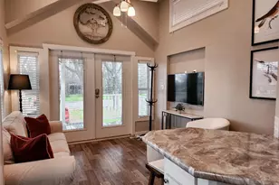 282 Park Ave, Staples, TX 78670 - Photo 6