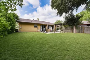 1011 S Brownleaf St, San Antonio, TX 78227 - Photo 10
