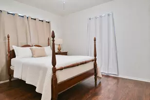 1011 S Brownleaf St, San Antonio, TX 78227 - Photo 6