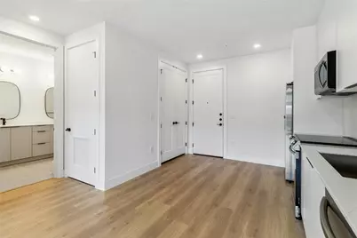 1701 Simond Avenue #401, Austin, TX 78723 - Photo 4