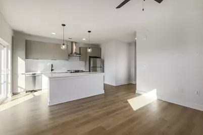 2500 Longview Street #501, Austin, TX 78705 - Photo 2