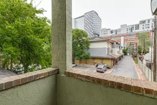 807 W 25th St, Austin, TX 78705 - Photo 10