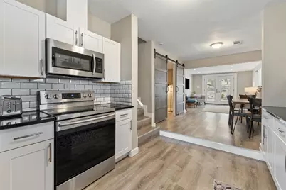 900 Deer Creek Circle, Dripping Springs, TX 78620 - Photo 10