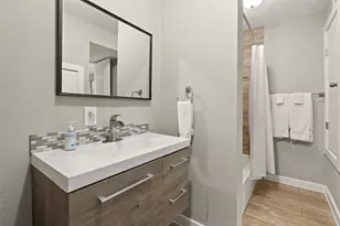 900 Deer Creek Cir, Dripping Springs, TX 78620 - Photo 22