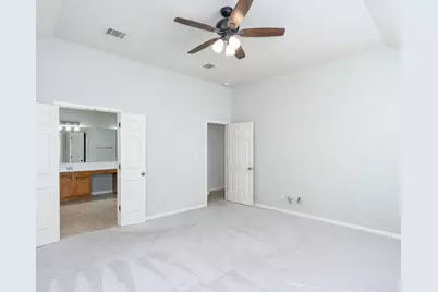 100 Clydesdale Court, Liberty Hill, TX 78642 - Photo 12