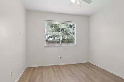 11912 Sunhillow Bend #B, Austin, TX 78758 - Photo 10