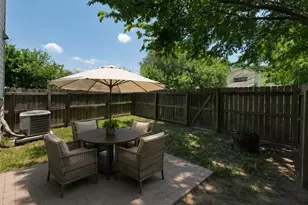 512 Eberhart Ln, Austin, TX 78745 - Photo 18