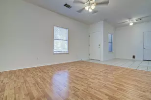 4605 Ribbecke Ave, Austin, TX 78721 - Photo 4