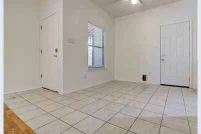 4605 Ribbecke Avenue, Austin, TX 78721 - Photo 6