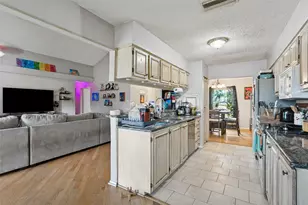16602 Martins Ferry St, San Antonio, TX 78247 - Photo 10