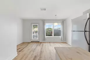 1101 Grove Blvd, Austin, TX 78741 - Photo 4