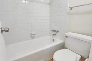 924 E Dean Keeton St, Austin, TX 78705 - Photo 12