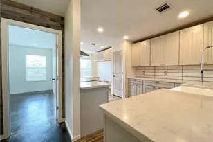 1060 W South St, Leander, TX 78641 - Photo 8