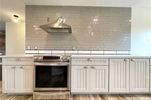 1060 W South St, Leander, TX 78641 - Photo 10