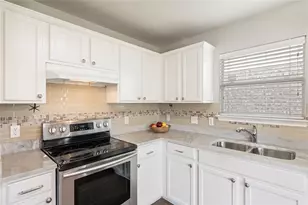 12821 Thomas Jefferson St, Manor, TX 78653 - Photo 10