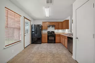 2412 Kale Dr, Austin, TX 78725 - Photo 10