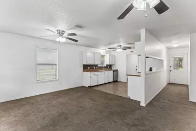 302 Harris Street, Smithville, TX 78957 - Photo 14