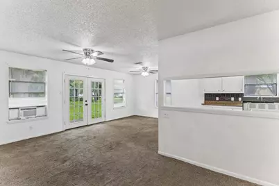 302 Harris Street, Smithville, TX 78957 - Photo 16