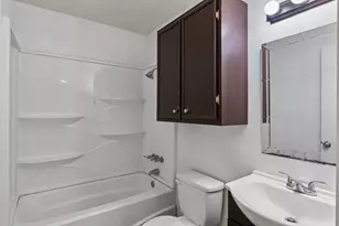 302 Harris St, Smithville, TX 78957 - Photo 22