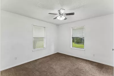 302 Harris Street, Smithville, TX 78957 - Photo 18